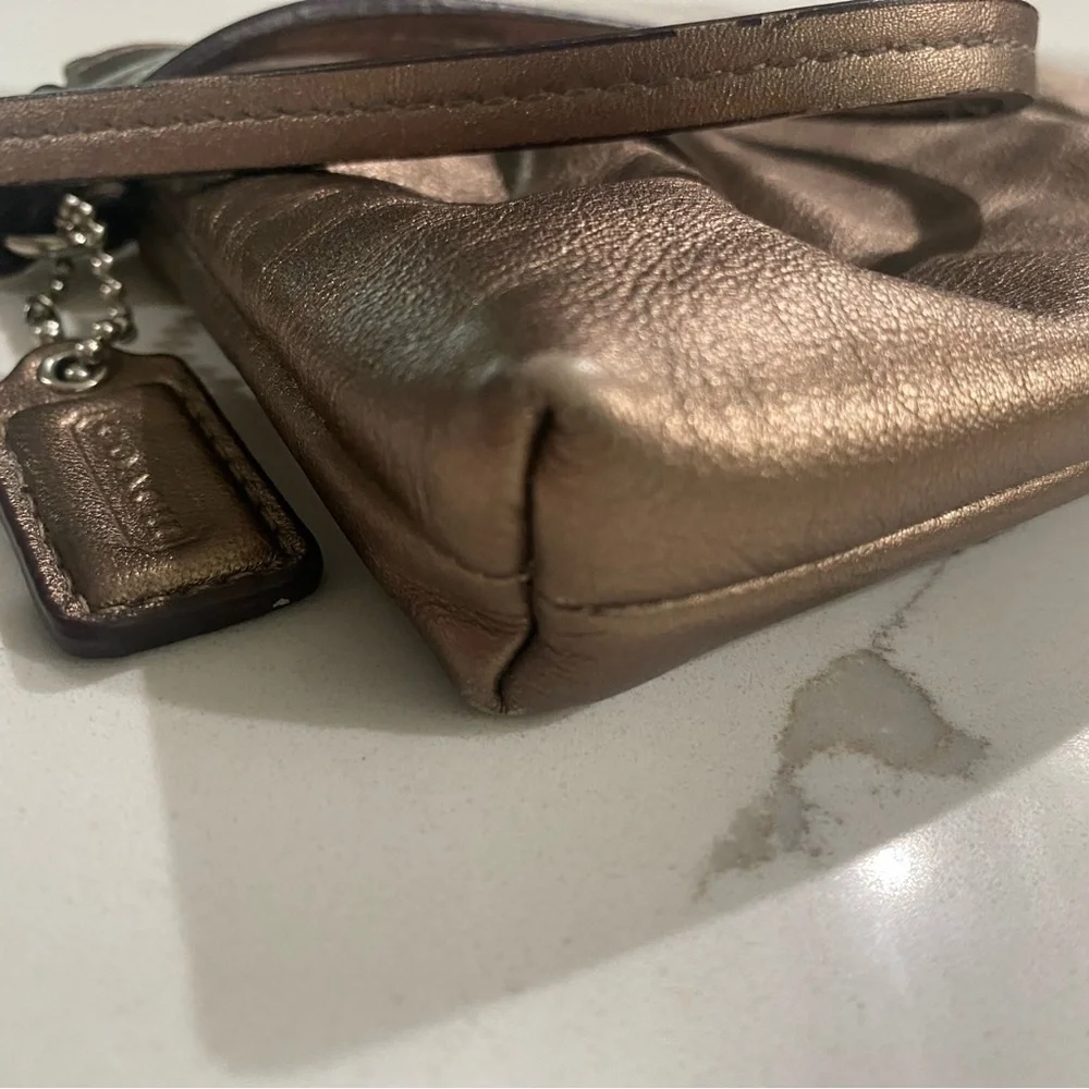 Vintage Y2K Coach Ashley‎ Metallic Bronze Pleated Leather Wristlet